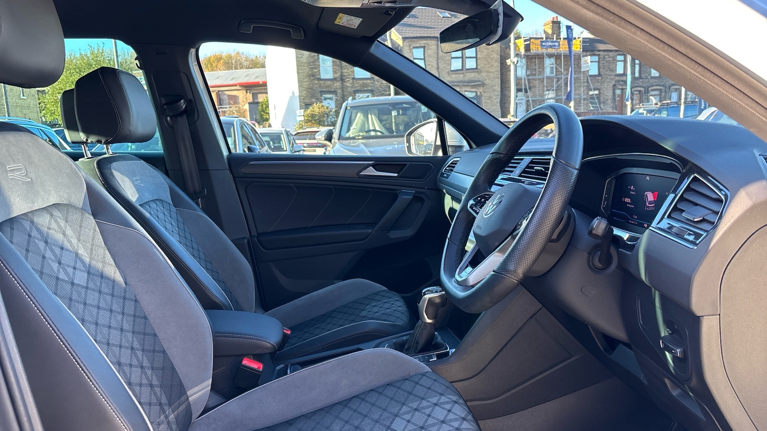 Used Volkswagen Tiguan 2023 for sale - 76696882: Photo 15