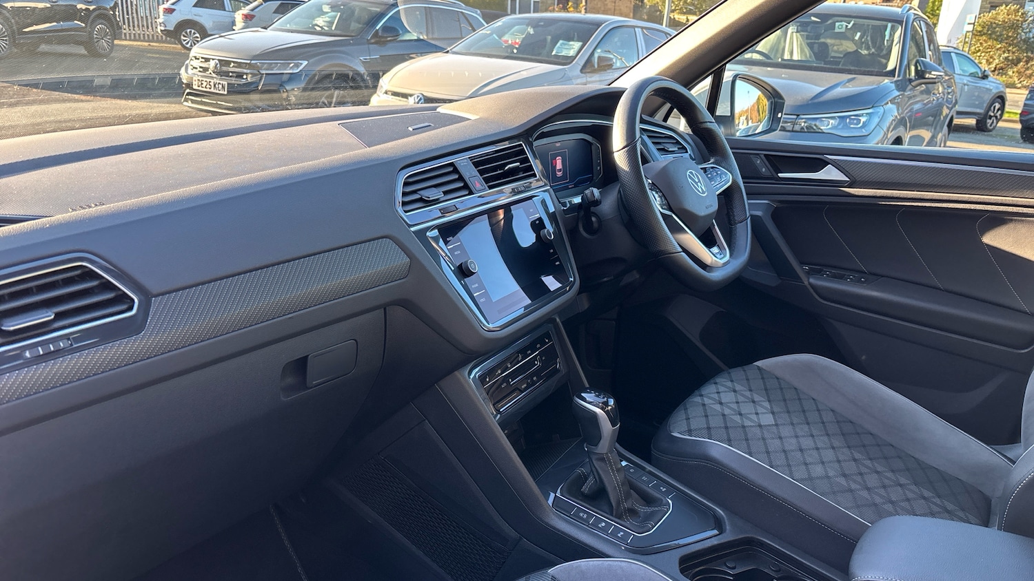 Used Volkswagen Tiguan 2023 for sale - 76696882: Photo 2