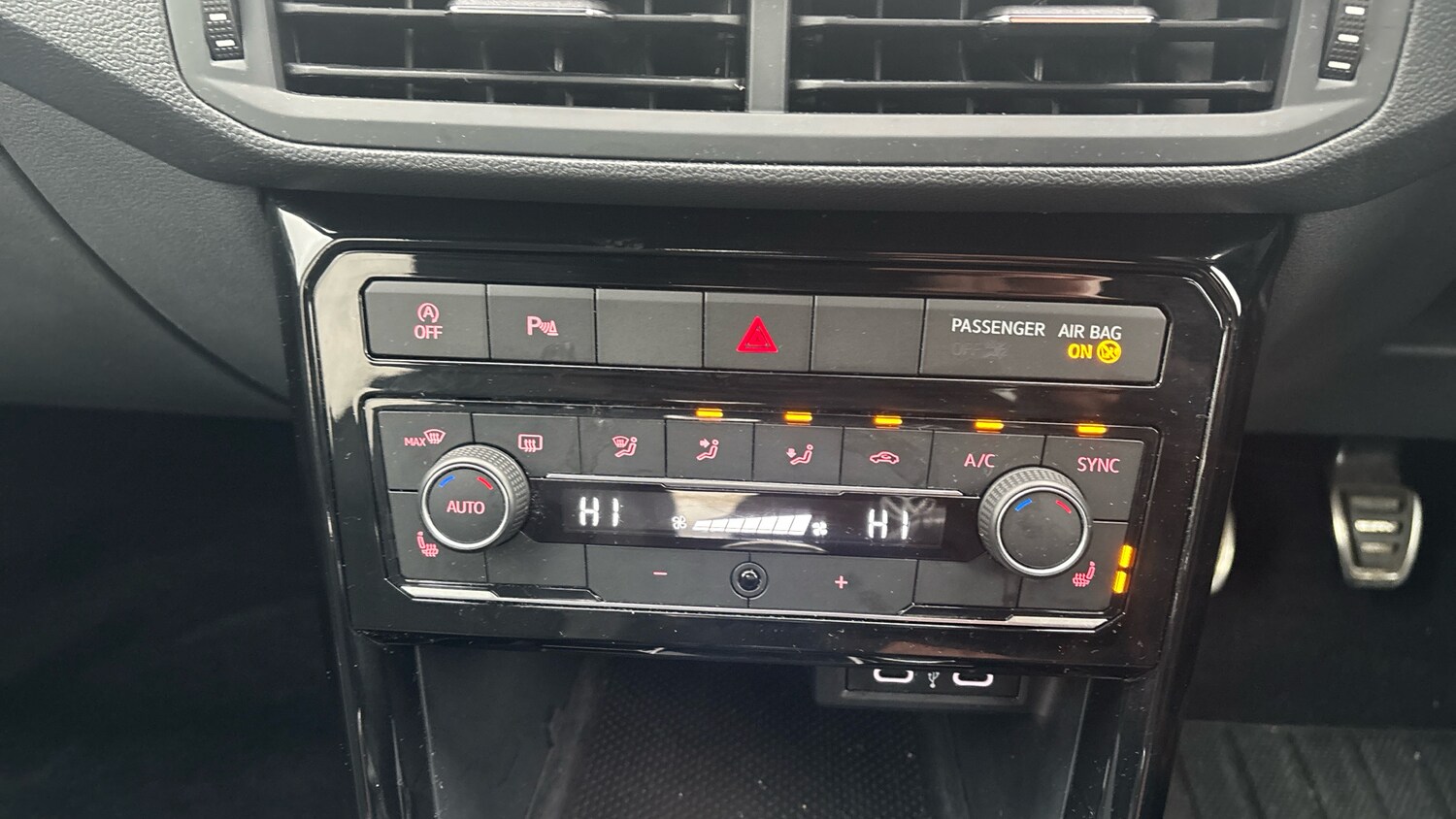 Used Volkswagen T-Cross 2021 for sale - 77668377: Photo 13