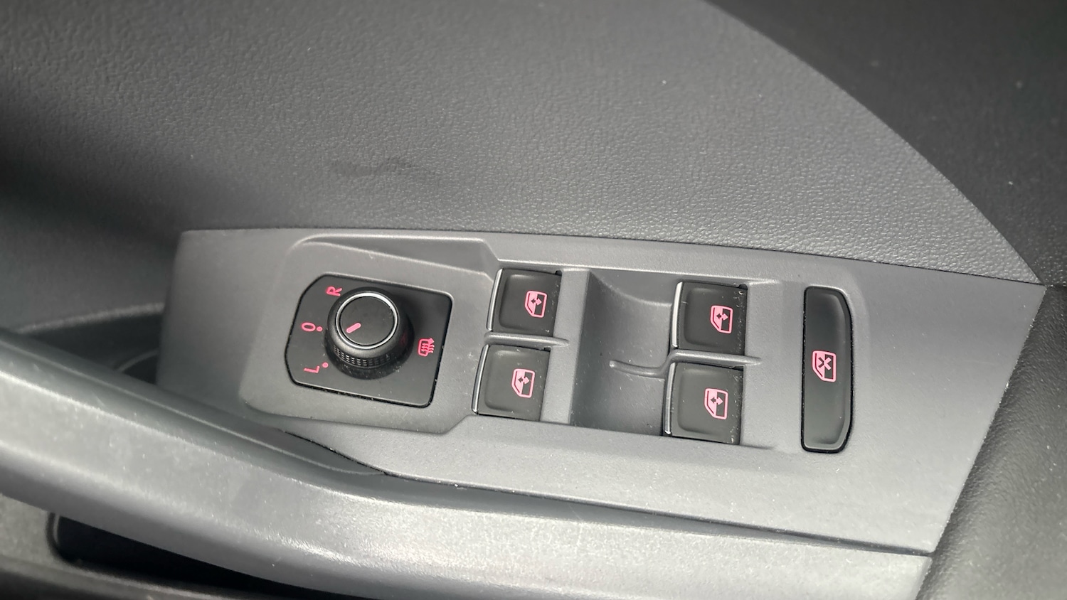 Used Volkswagen T-Cross 2021 for sale - 77668377: Photo 36