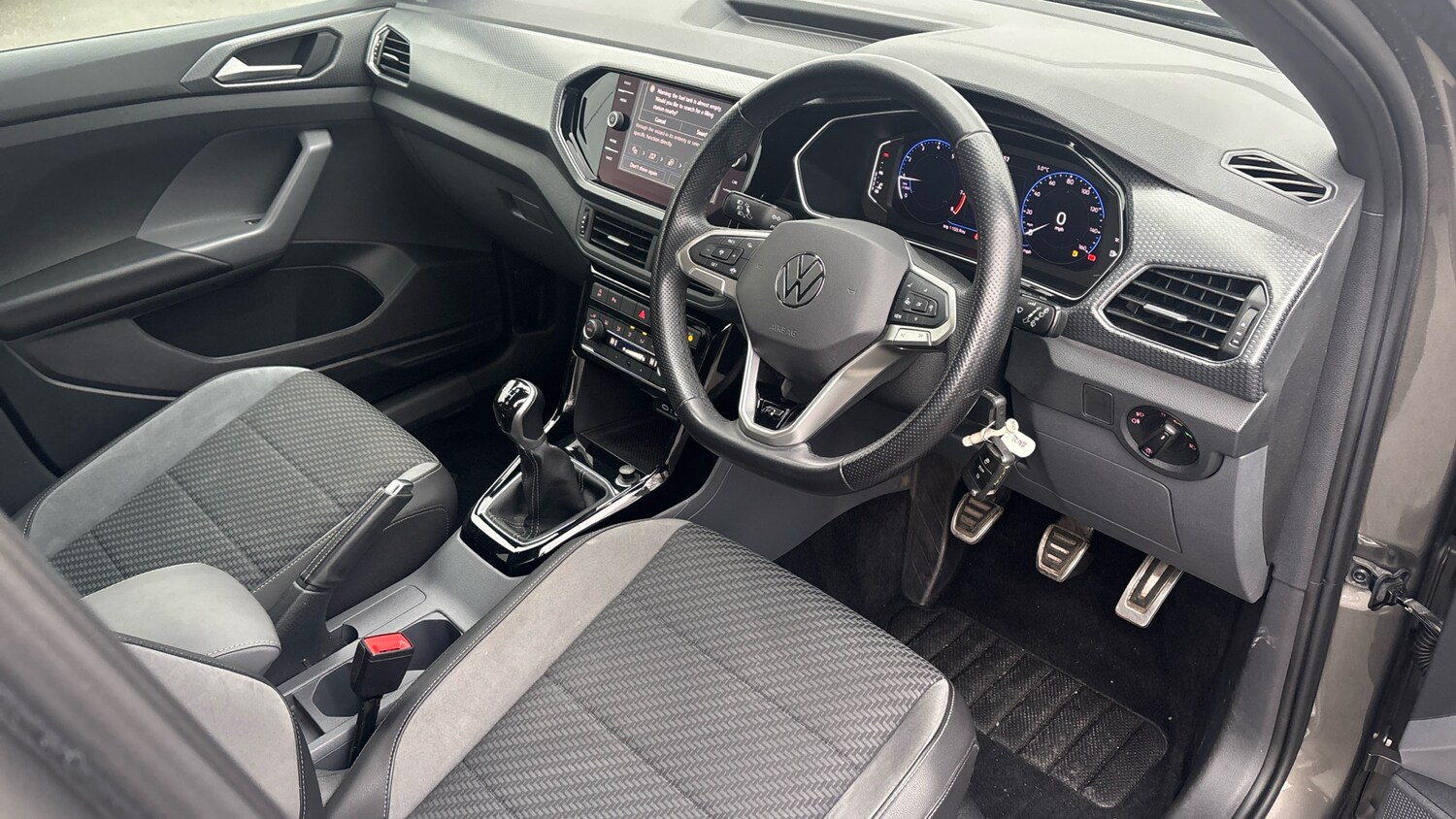 Used Volkswagen T-Cross 2021 for sale - 77668377: Photo 6