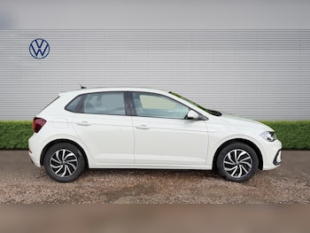 Used Volkswagen Polo 2024 for sale - 78370811: Photo