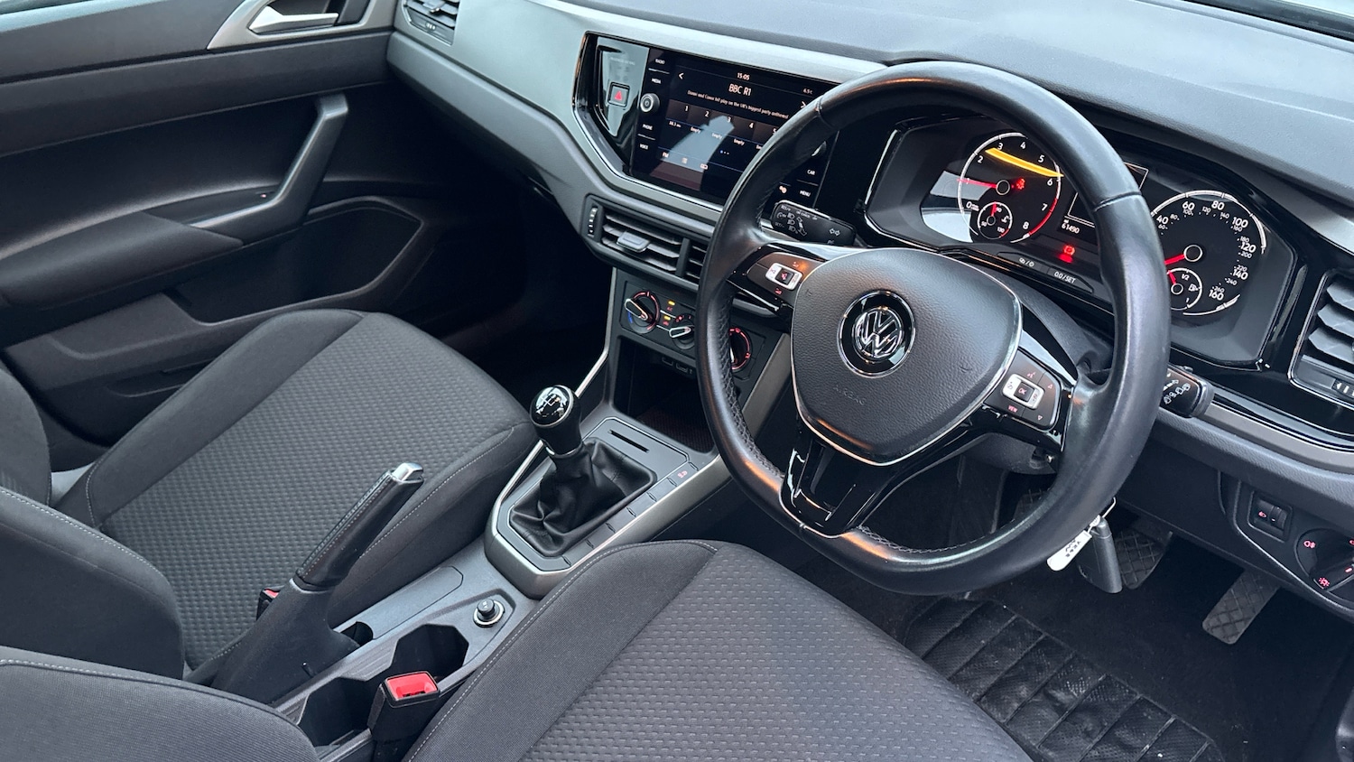 Used Volkswagen Polo 2018 for sale - 76807409: Photo 6