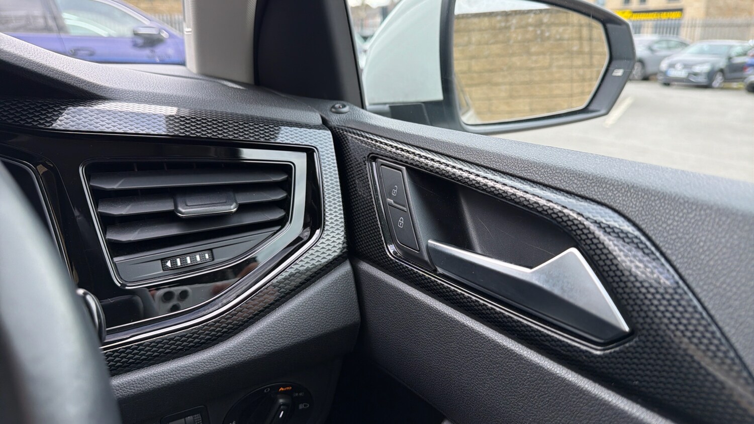 Used Volkswagen Polo 2024 for sale - 77917644: Photo 24