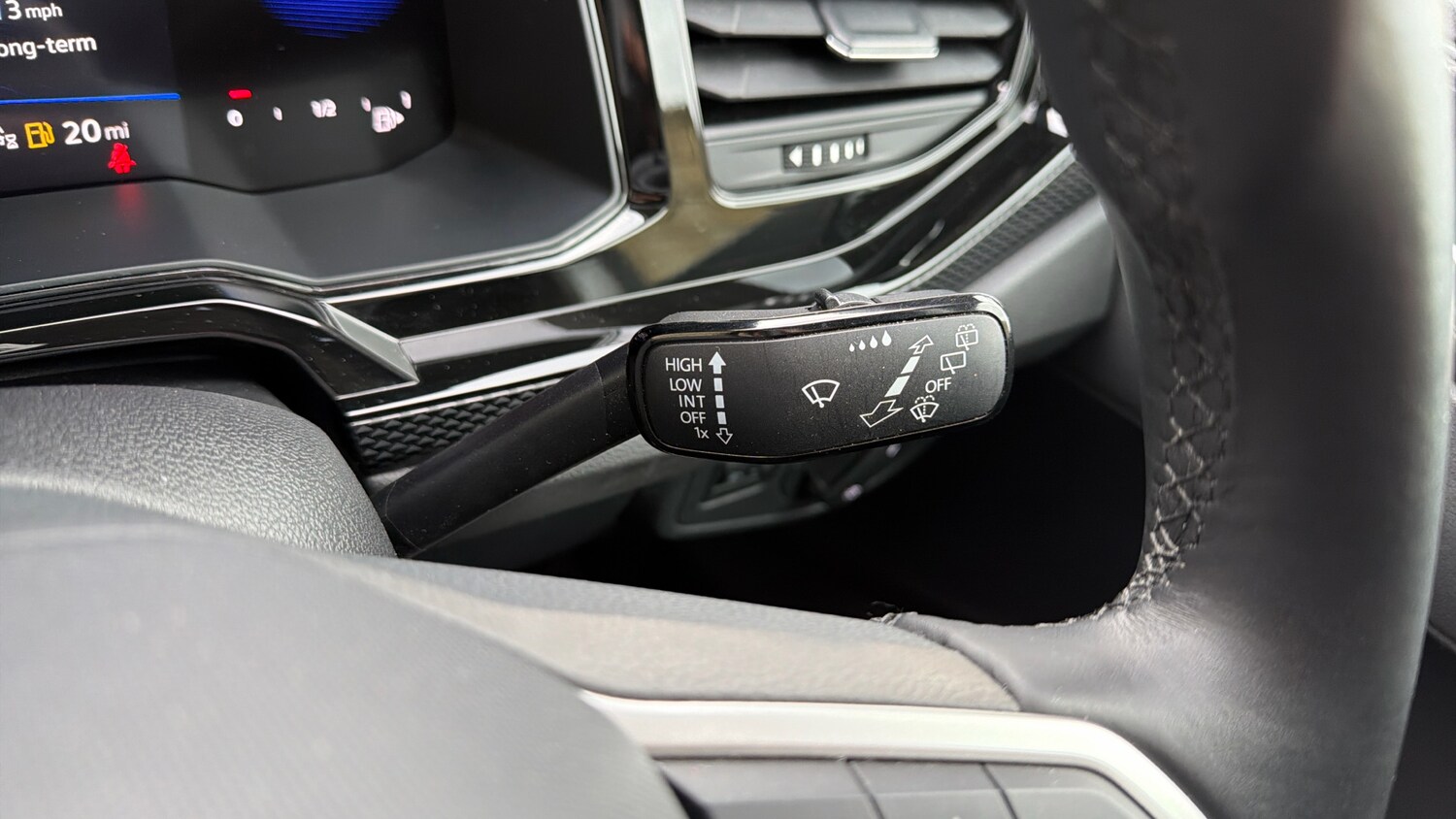 Used Volkswagen Polo 2024 for sale - 77917644: Photo 33