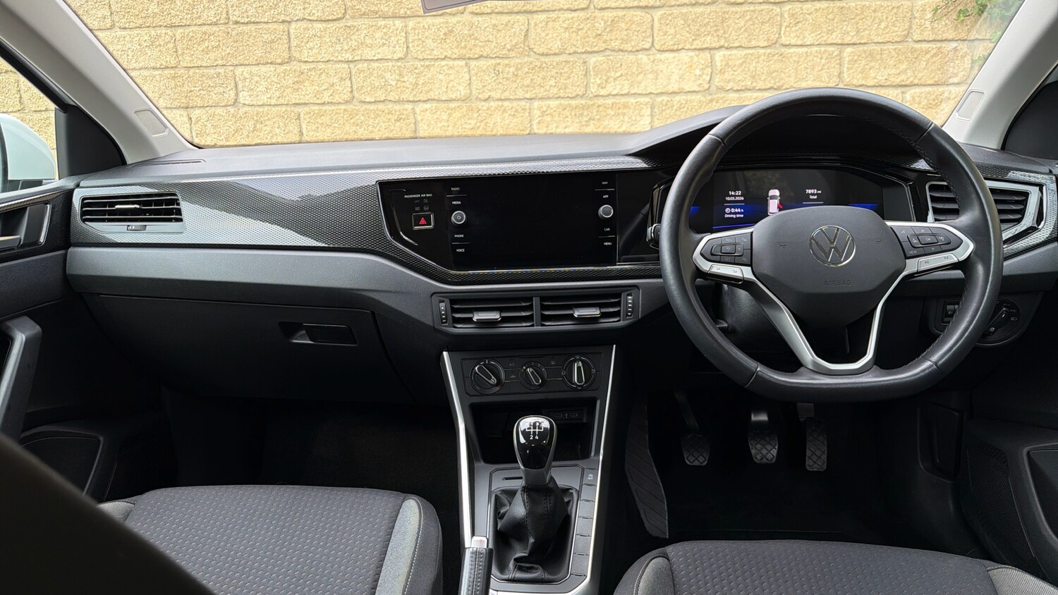 Used Volkswagen Polo 2024 for sale - 77917644: Photo 9