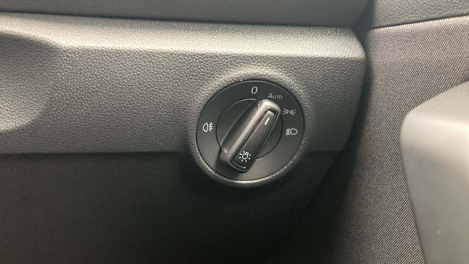 Used Volkswagen T-Roc 2025 for sale - 77106413: Photo 28