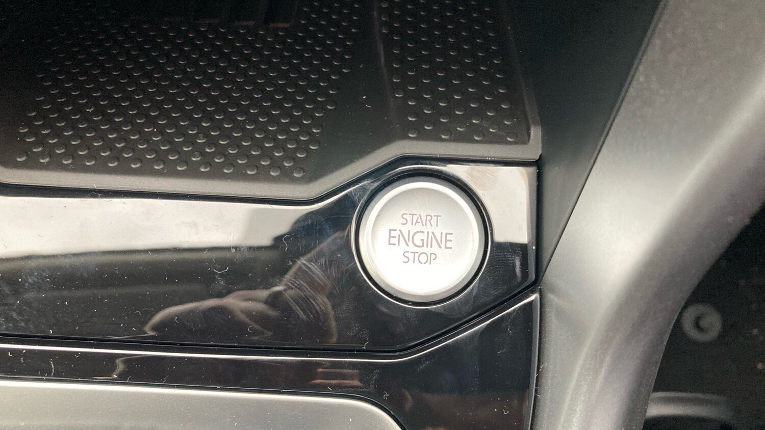 Used Volkswagen T-Roc 2025 for sale - 77106413: Photo 30