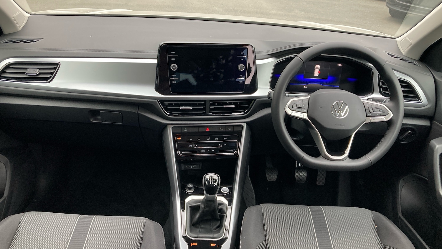 Used Volkswagen T-Roc 2025 for sale - 77106413: Photo 9