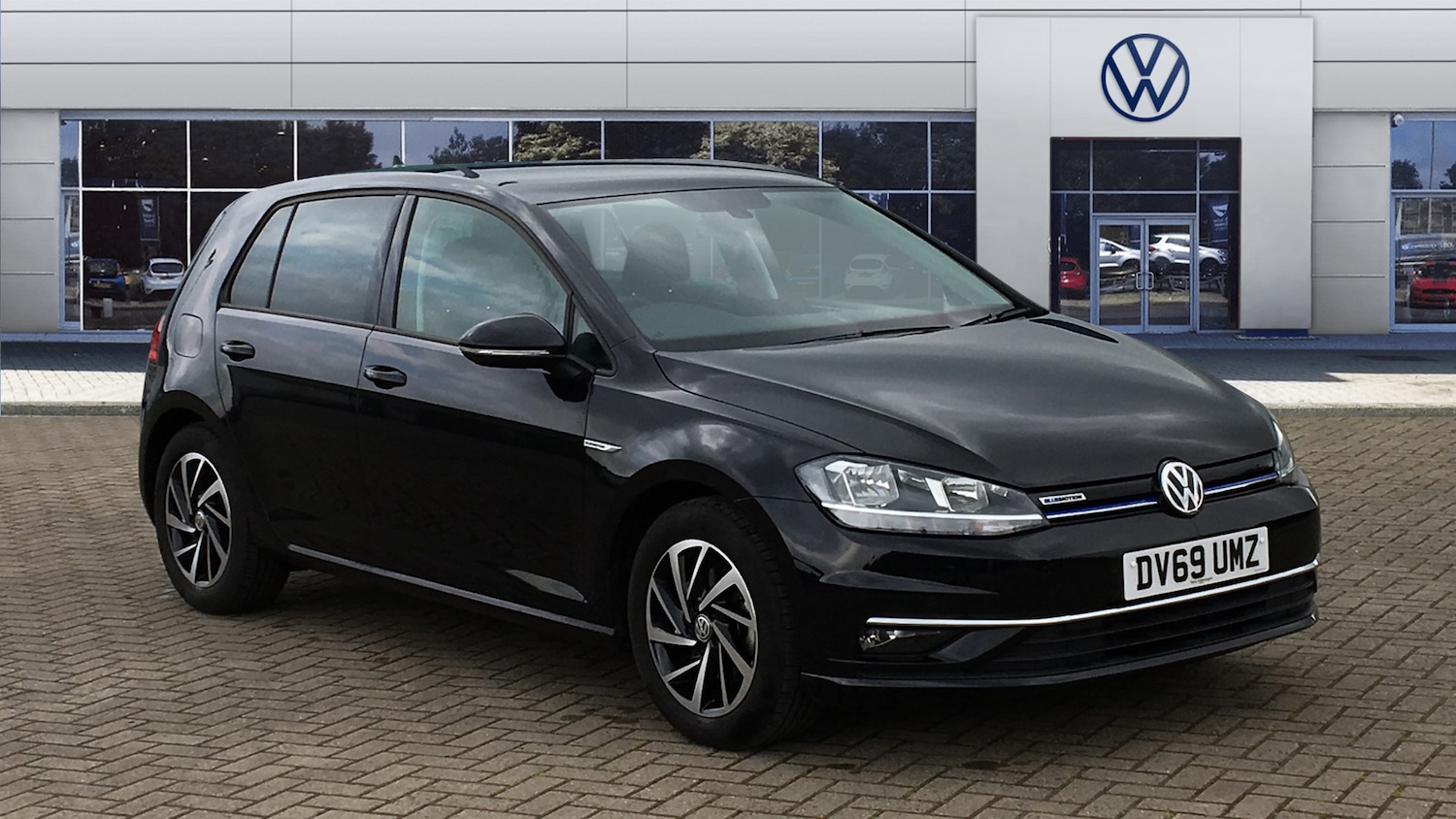 Used Volkswagen Golf 2019 for sale - 76115795: Photo 1