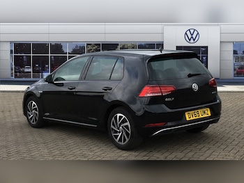 Used Volkswagen Golf 2019 for sale - 76115795: Photo 2