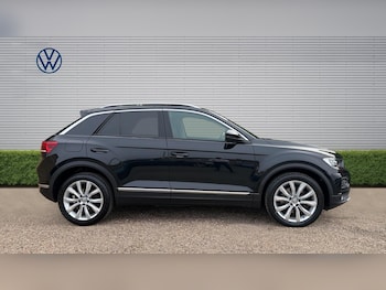 Used Volkswagen T-Roc 2019 for sale - 77951357: Photo