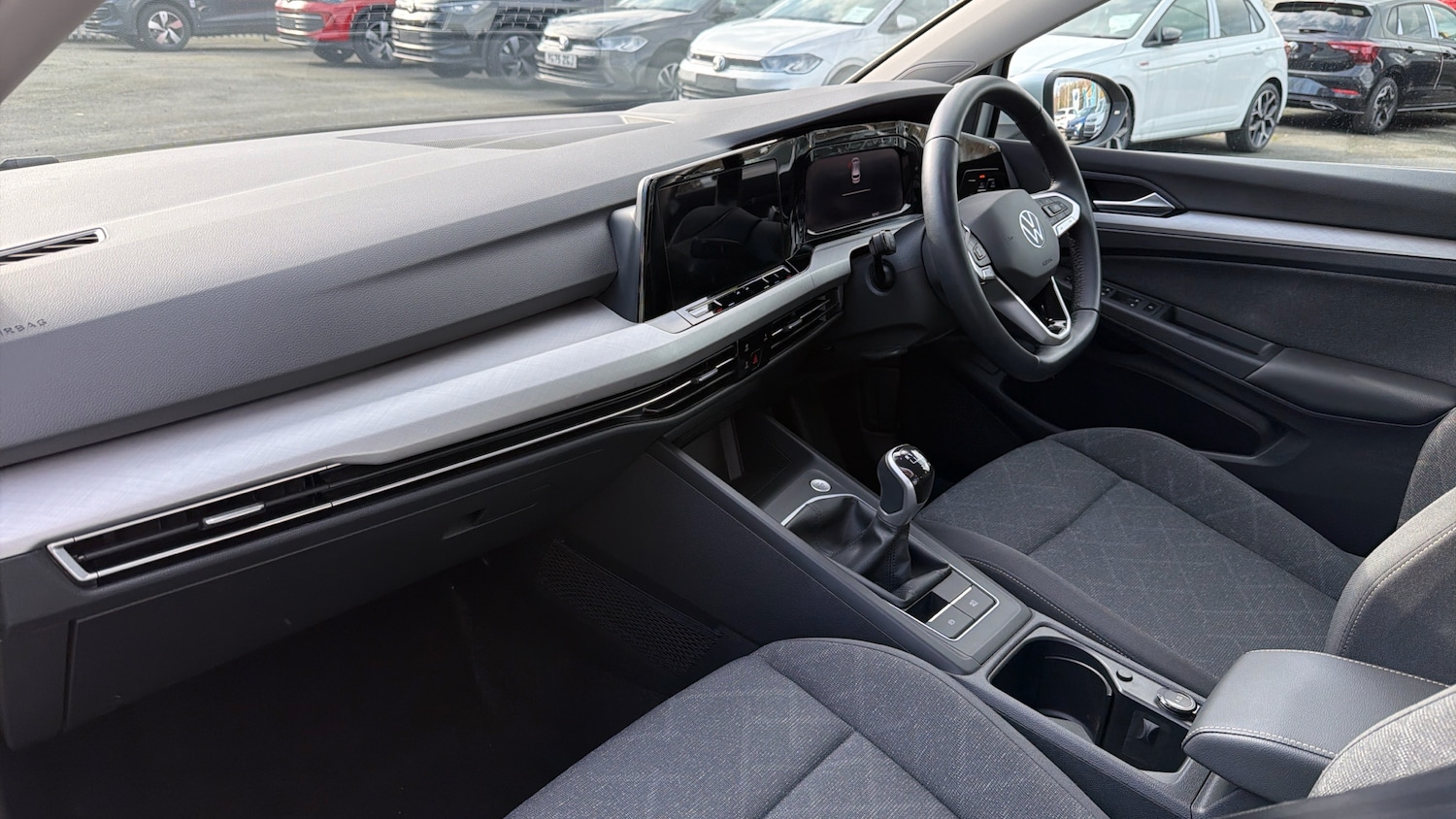 Used Volkswagen Golf 2023 for sale - 77689156: Photo 2