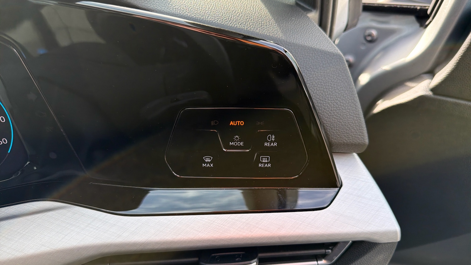 Used Volkswagen Golf 2023 for sale - 77689156: Photo 34