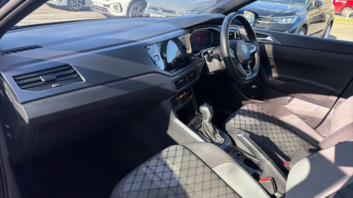 Used Volkswagen Polo 2022 for sale - 78190889: Photo 2