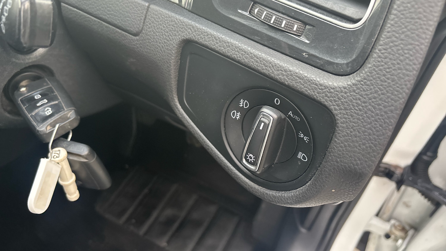 Used Volkswagen Golf 2019 for sale - 76181907: Photo 33