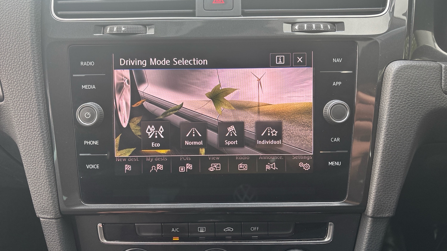 Used Volkswagen Golf 2019 for sale - 76181907: Photo 38
