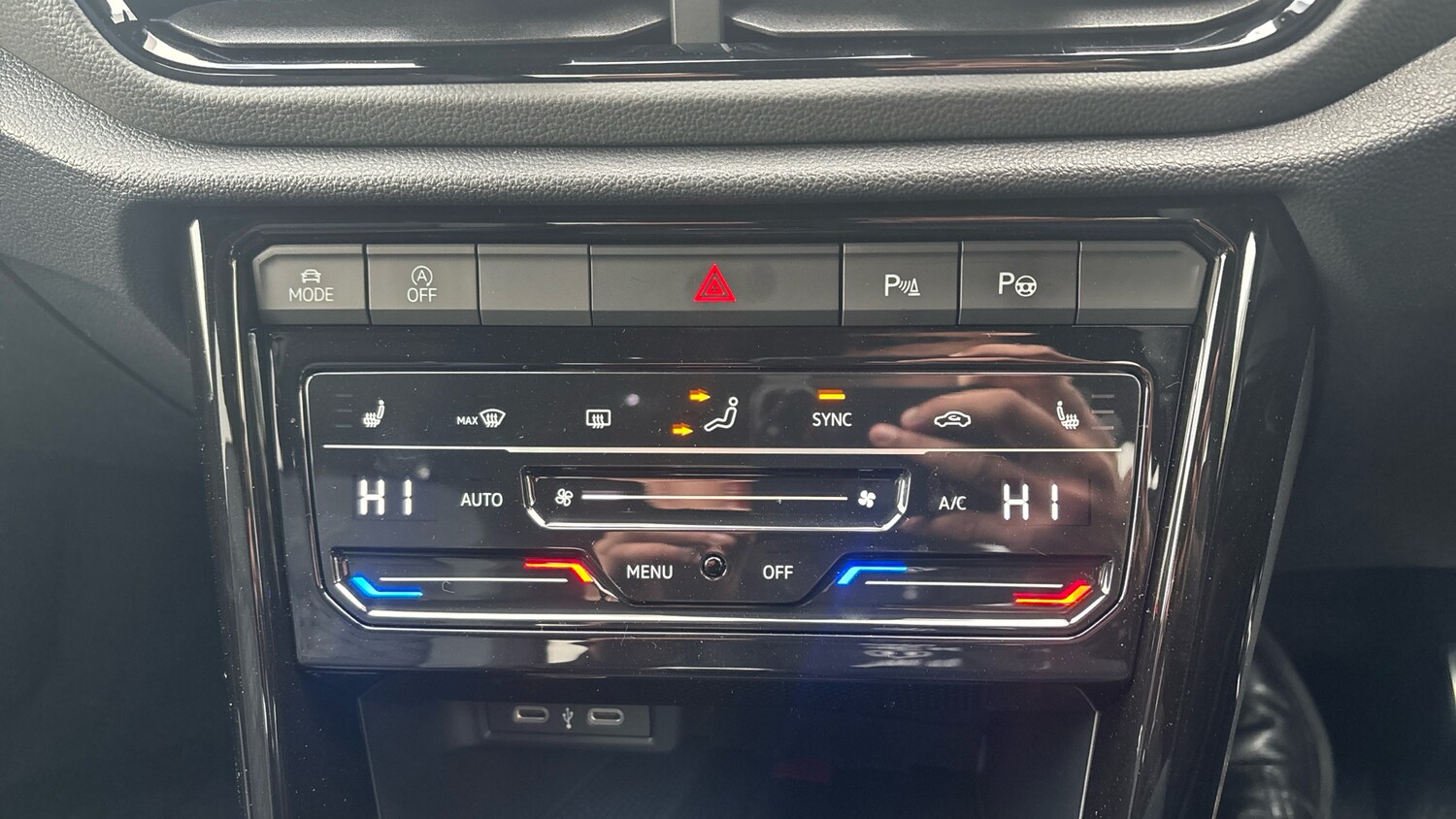 Used Volkswagen T-Roc 2025 for sale - 76075771: Photo 13