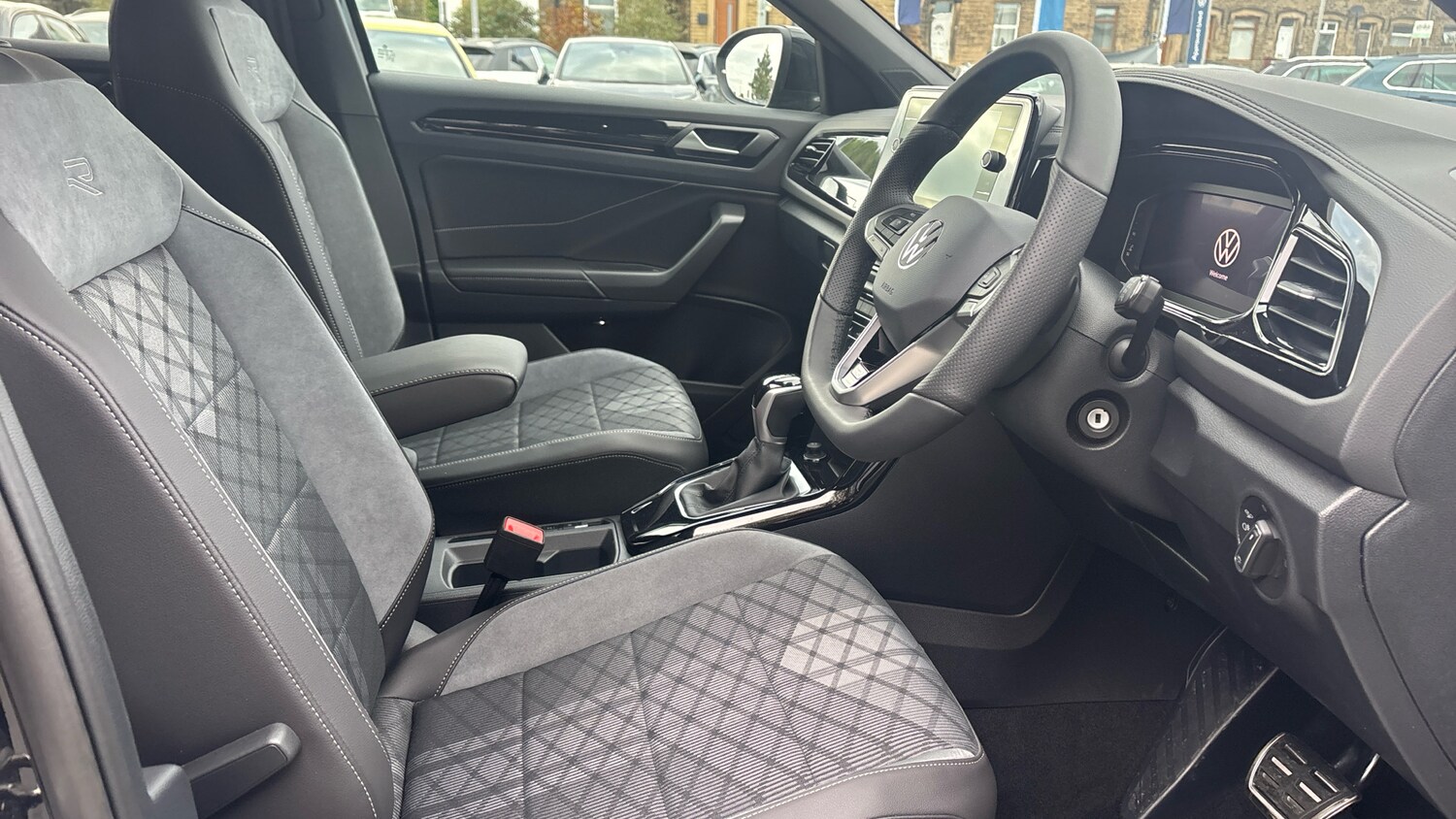 Used Volkswagen T-Roc 2025 for sale - 76075771: Photo 15