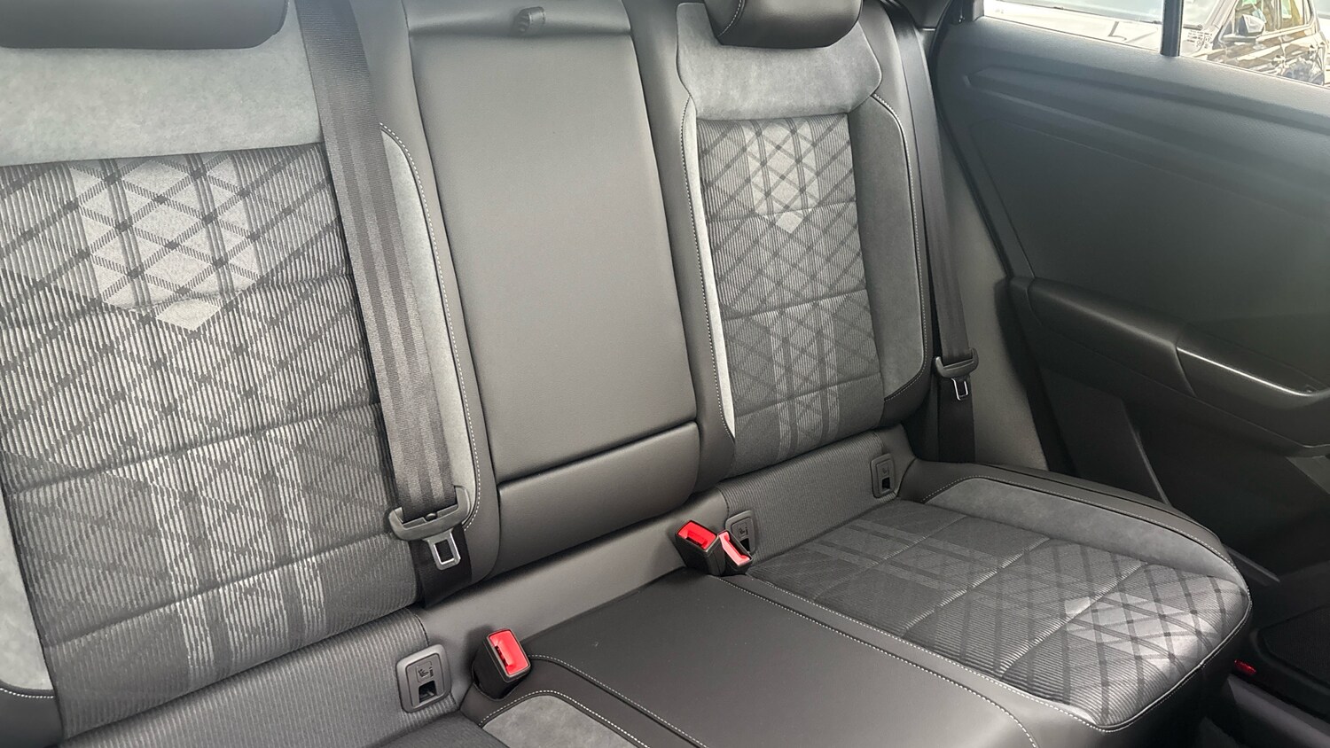 Used Volkswagen T-Roc 2025 for sale - 76075771: Photo 16