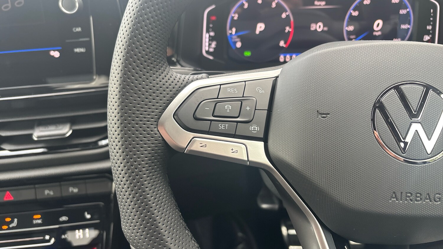 Used Volkswagen T-Roc 2025 for sale - 76075771: Photo 17