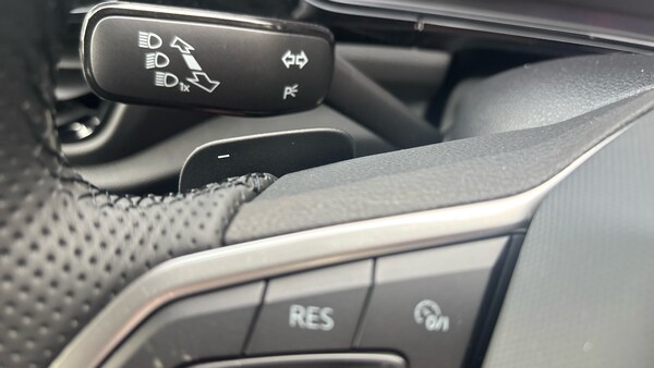 Used Volkswagen T-Roc 2025 for sale - 76075771: Photo 31