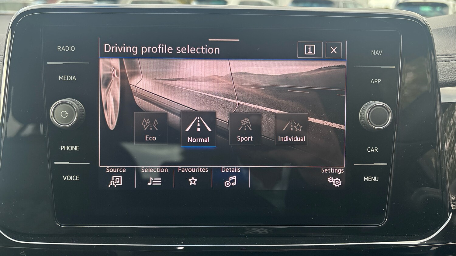 Used Volkswagen T-Roc 2025 for sale - 76075771: Photo 38