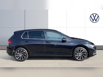 Used Volkswagen Golf 2023 for sale - 75561262: Photo