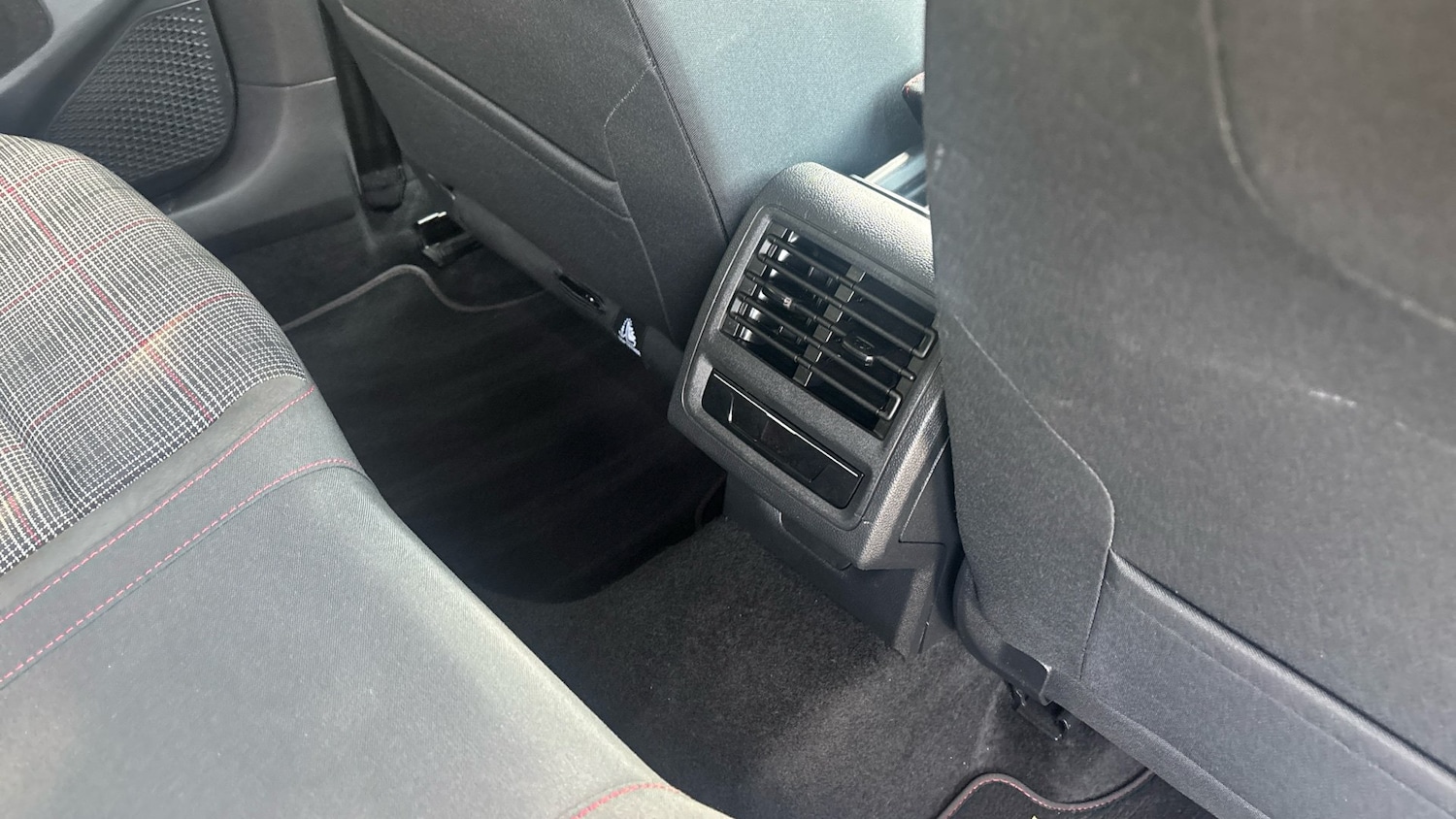 Vehicle 33