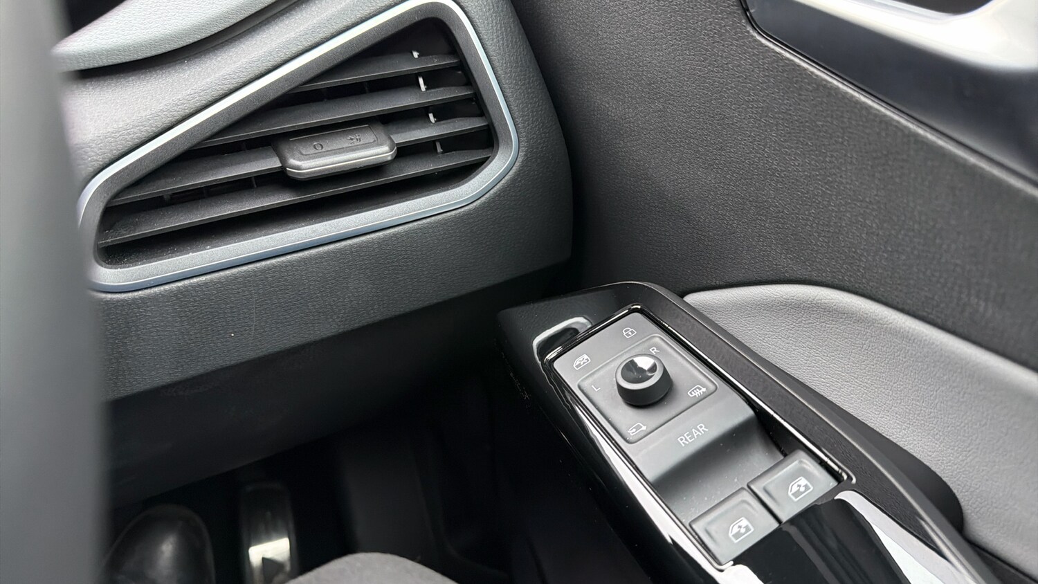 Used Volkswagen ID.3 2023 for sale - 77935106: Photo 37