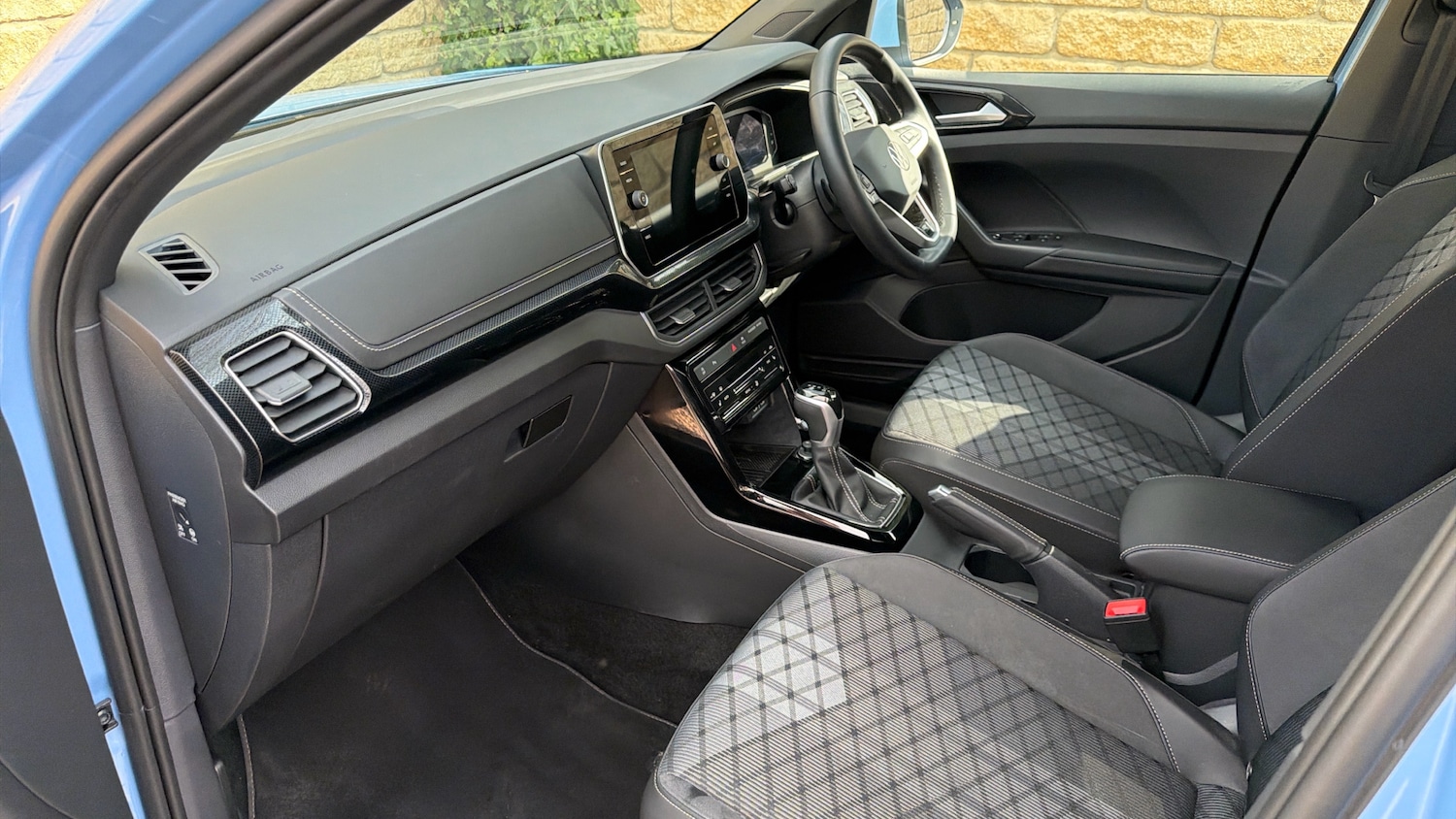 Used Volkswagen T-Cross 2025 for sale - 78015153: Photo 2