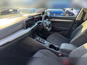 Used Volkswagen Golf 2023 for sale - 78475823: Photo