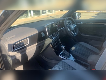 Used Volkswagen T-Roc 2025 for sale - 77541892: Photo