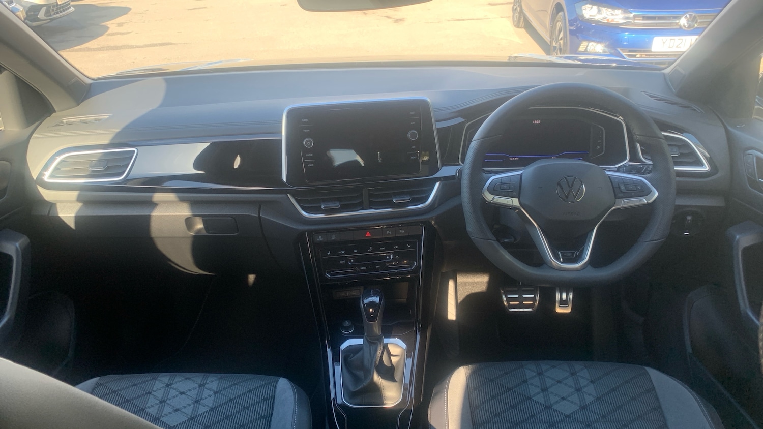 Used Volkswagen T-Roc 2025 for sale - 77541892: Photo 9