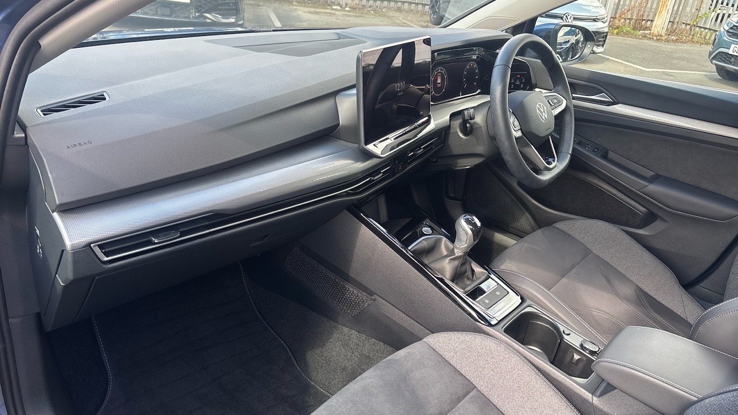 Used Volkswagen Golf 2025 for sale - 75955941: Photo 2