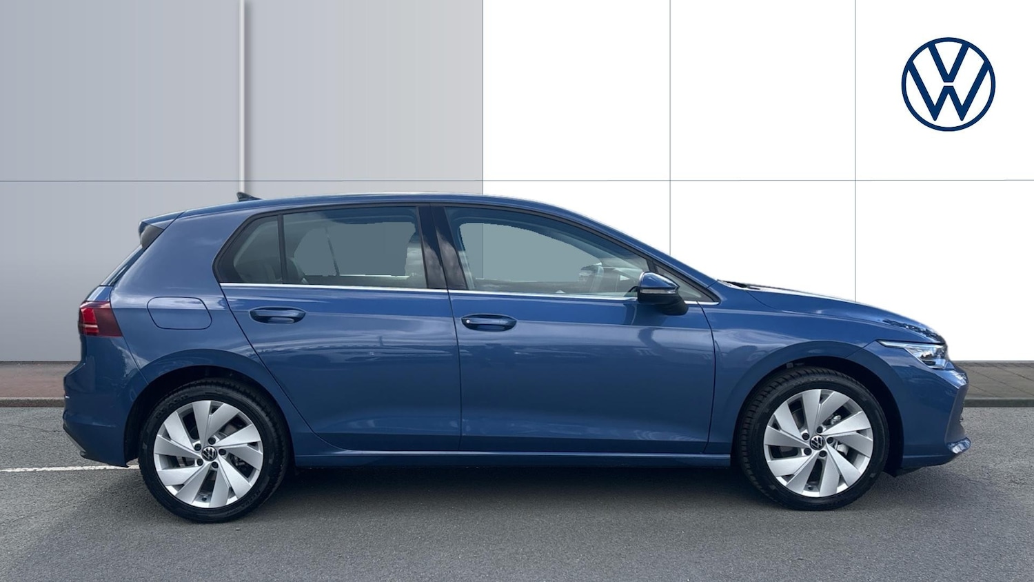 Used Volkswagen Golf 2025 for sale - 75955941: Photo 4