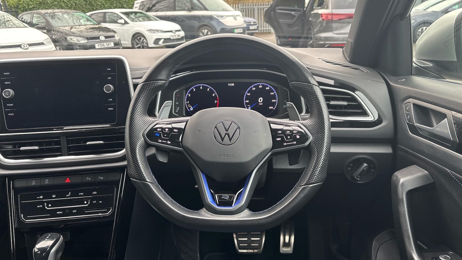 Used Volkswagen T-Roc 2022 for sale - 77258703: Photo 10