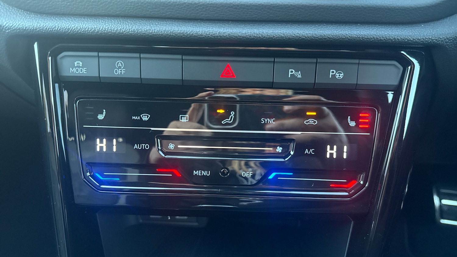 Used Volkswagen T-Roc 2025 for sale - 76905970: Photo 13