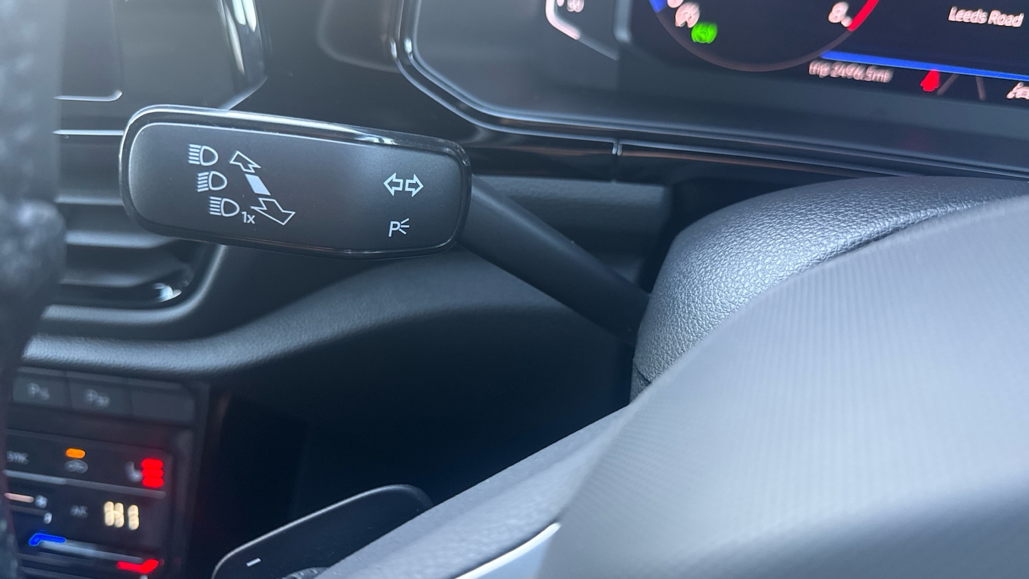 Used Volkswagen T-Roc 2025 for sale - 76905970: Photo 23