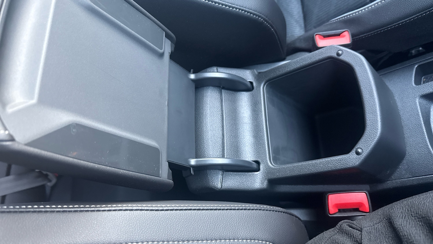 Used Volkswagen T-Roc 2025 for sale - 76905970: Photo 27