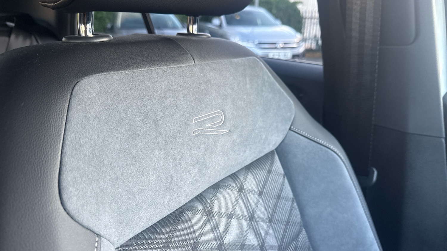 Used Volkswagen T-Roc 2025 for sale - 76905970: Photo 28