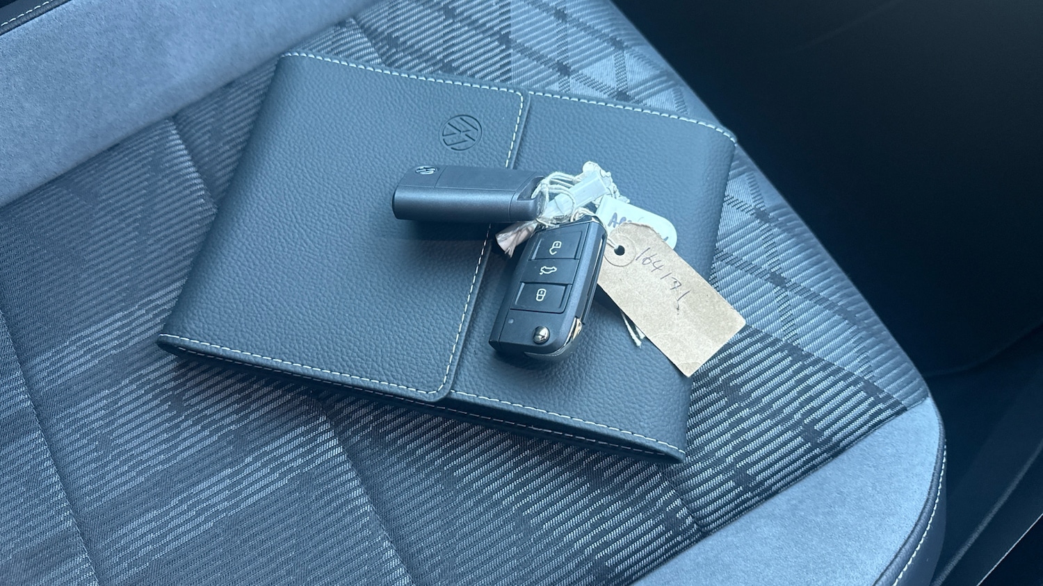 Used Volkswagen T-Roc 2025 for sale - 76905970: Photo 31