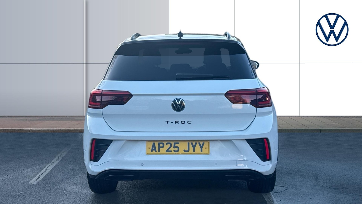 Used Volkswagen T-Roc 2025 for sale - 76905970: Photo 8