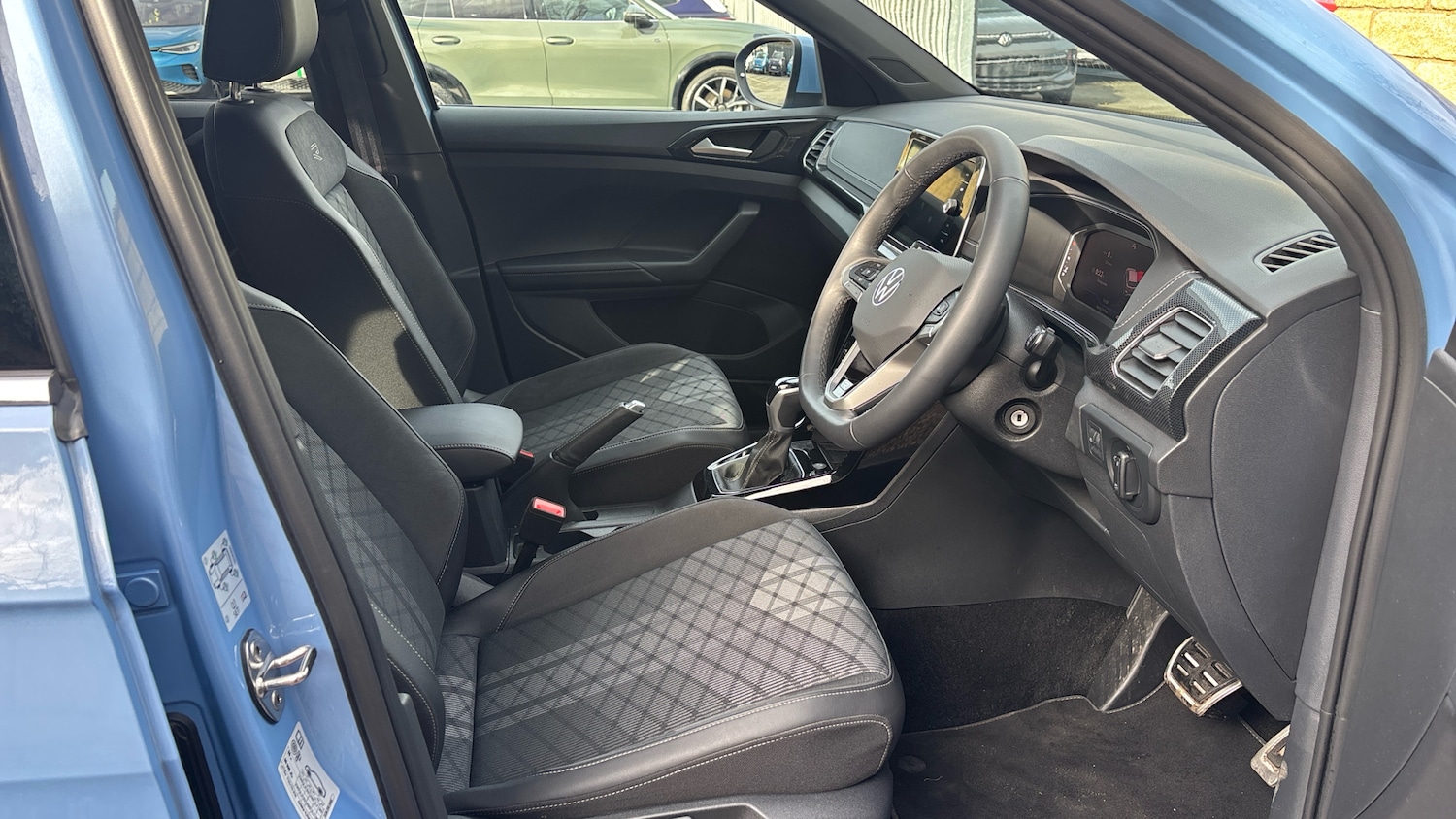 Used Volkswagen T-Cross 2025 for sale - 77663325: Photo 15