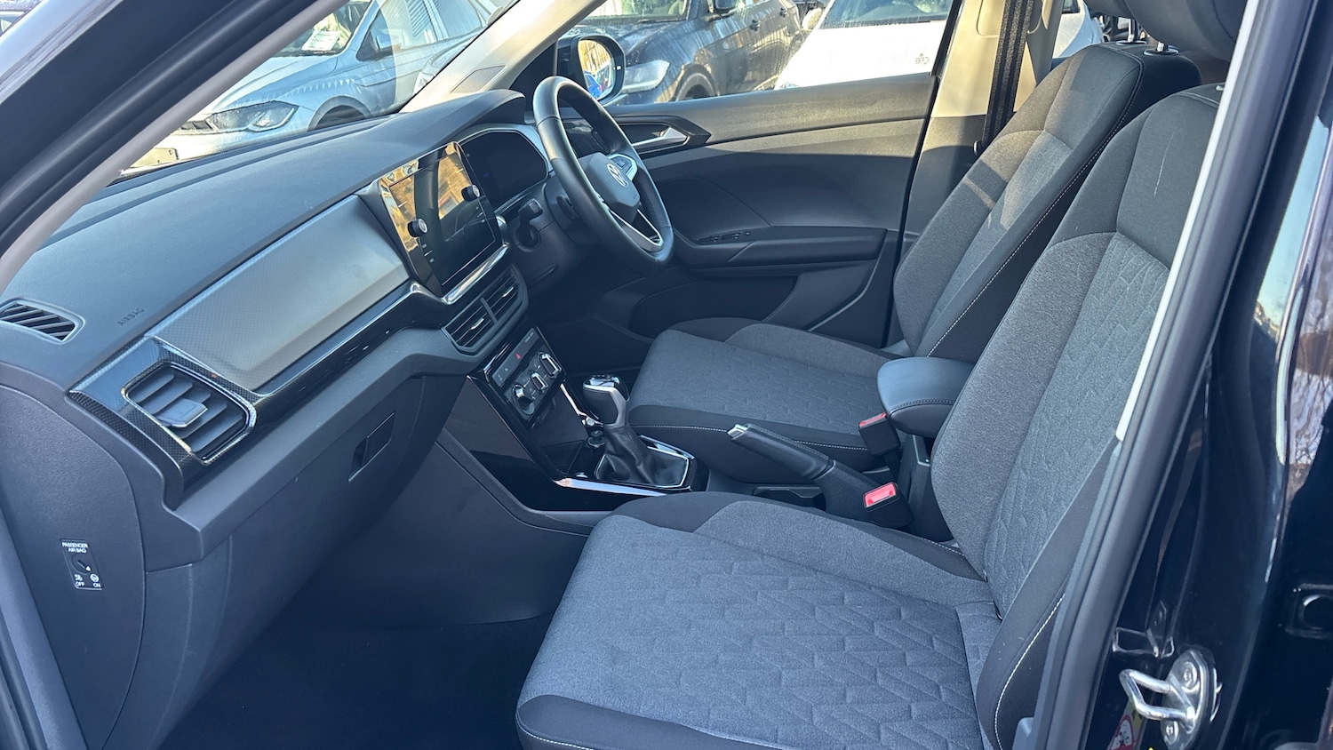 Used Volkswagen T-Cross 2025 for sale - 77184792: Photo 2