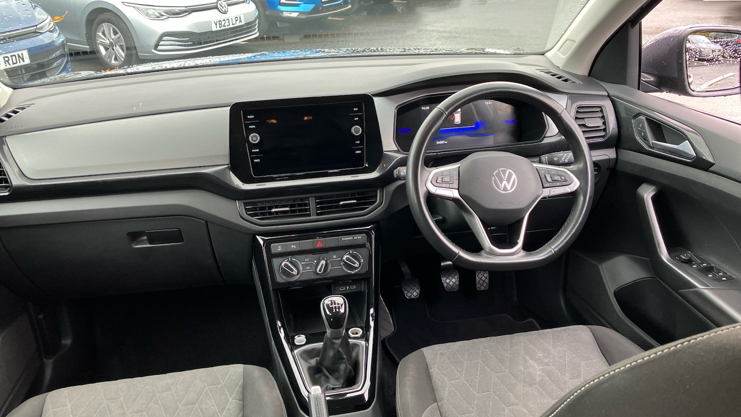 Used Volkswagen T-Cross 2024 for sale - 77446086: Photo 9
