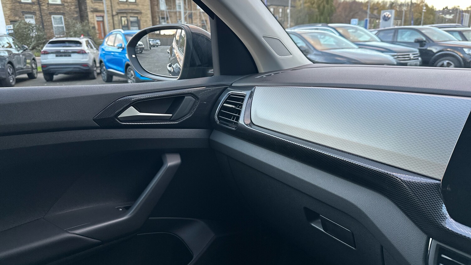 Used Volkswagen T-Cross 2025 for sale - 77337497: Photo 24