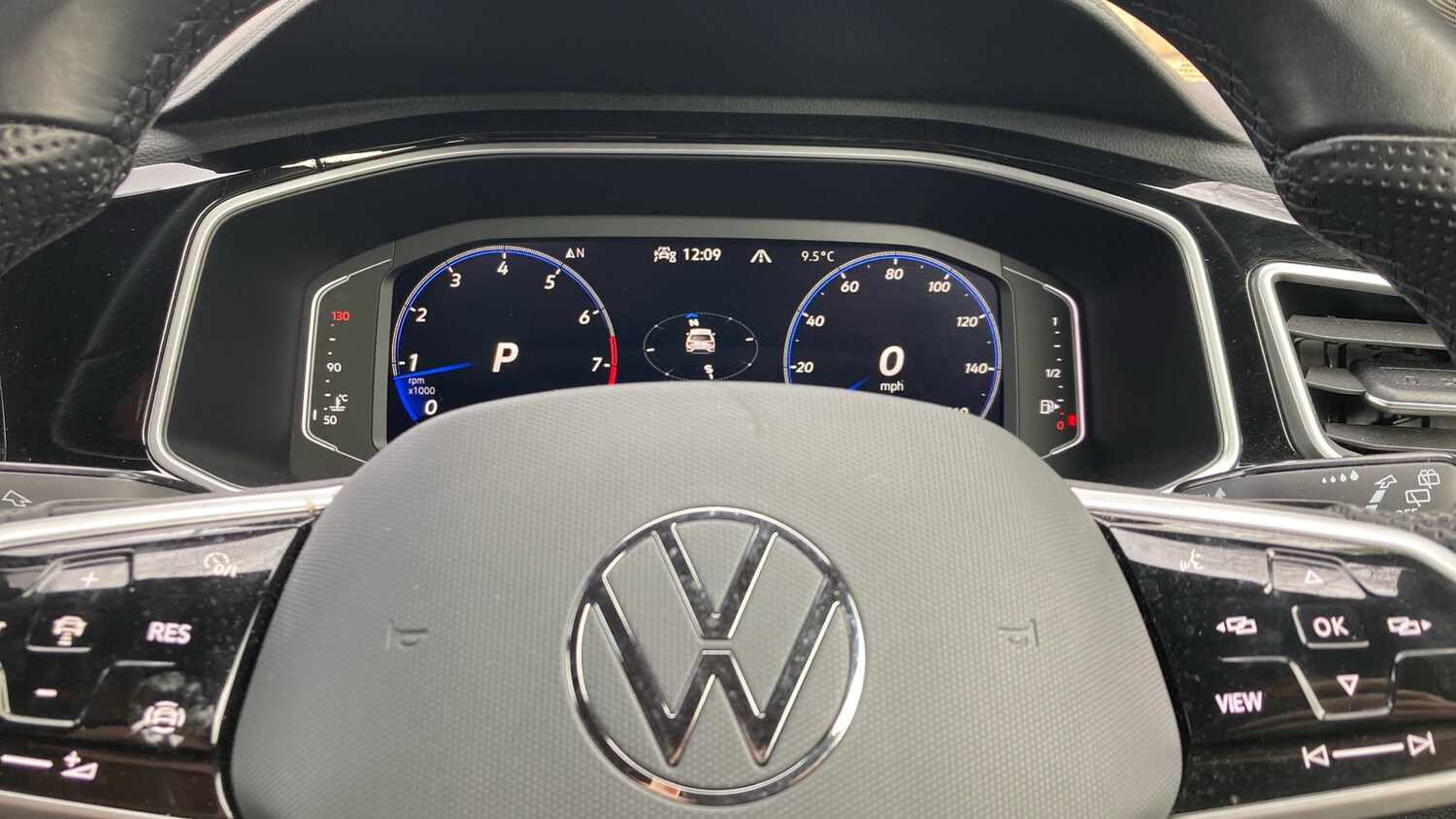 Used Volkswagen T-Roc 2023 for sale - 78176427: Photo 11