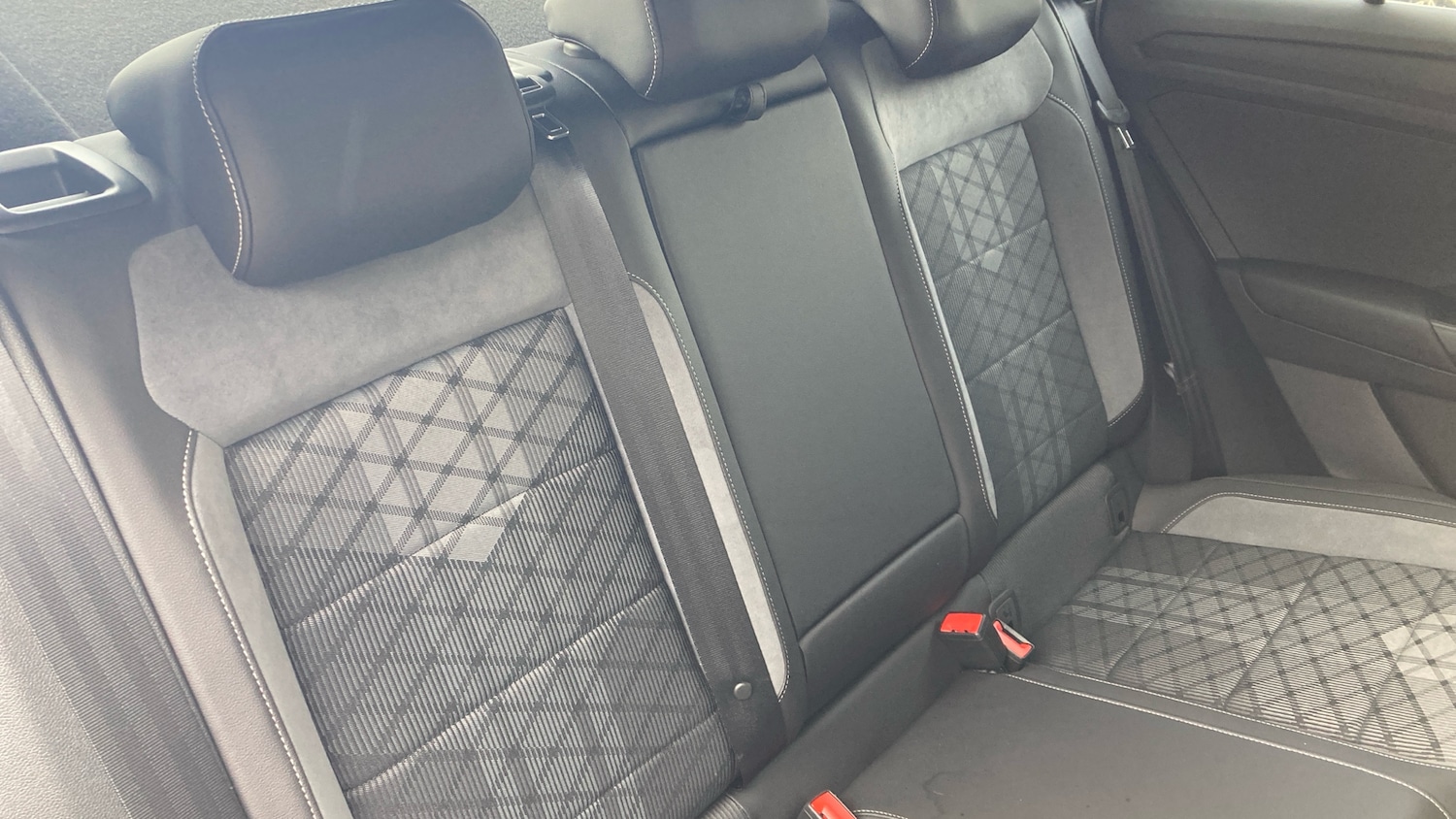 Used Volkswagen T-Roc 2023 for sale - 78176427: Photo 16