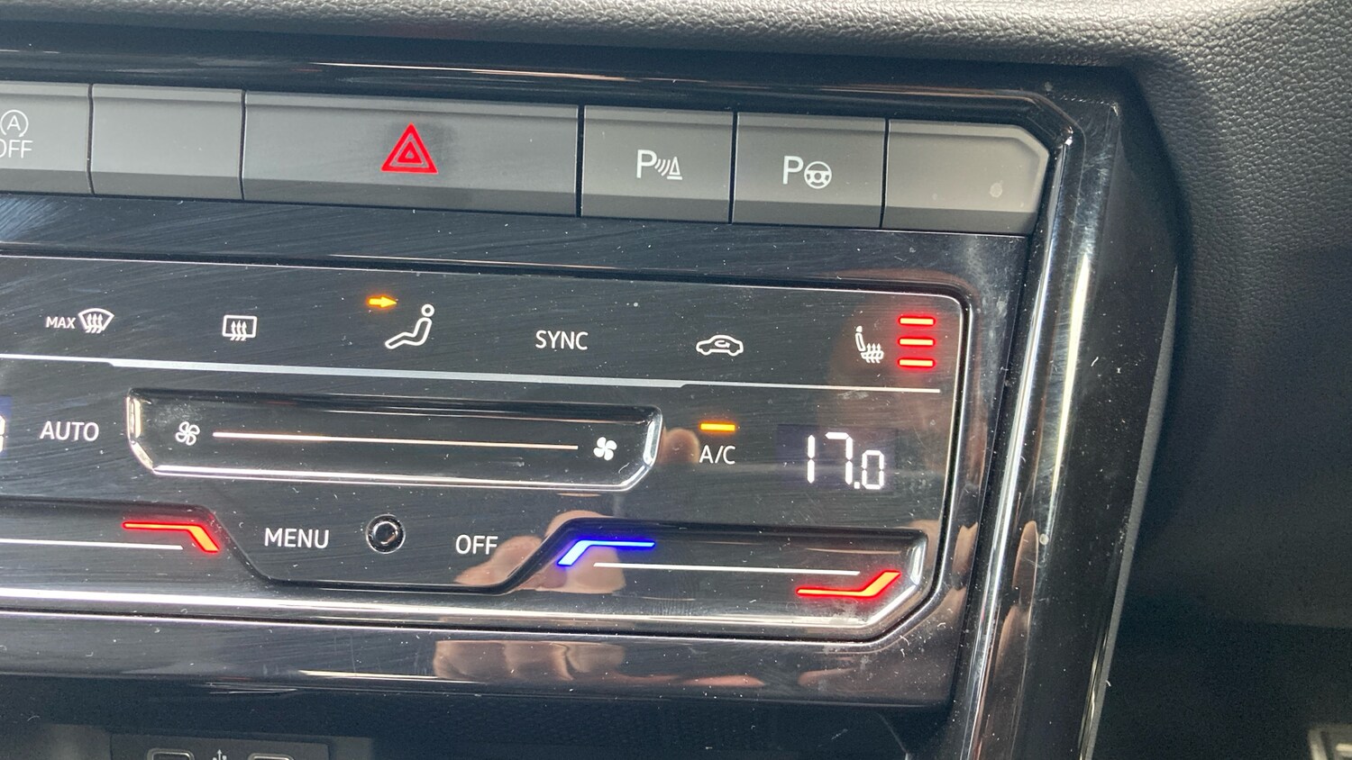 Used Volkswagen T-Roc 2023 for sale - 78176427: Photo 33